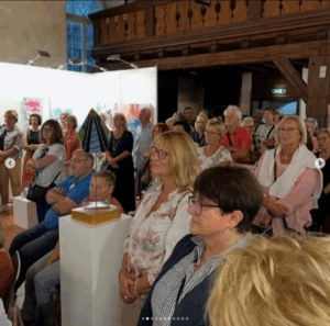 "alles mit links- gepunktet und schraffiert"